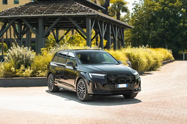 Audi Q7 50 TDI S-Line Edition 2025 — St. Tropez Luxury Car, Saint-Tropez