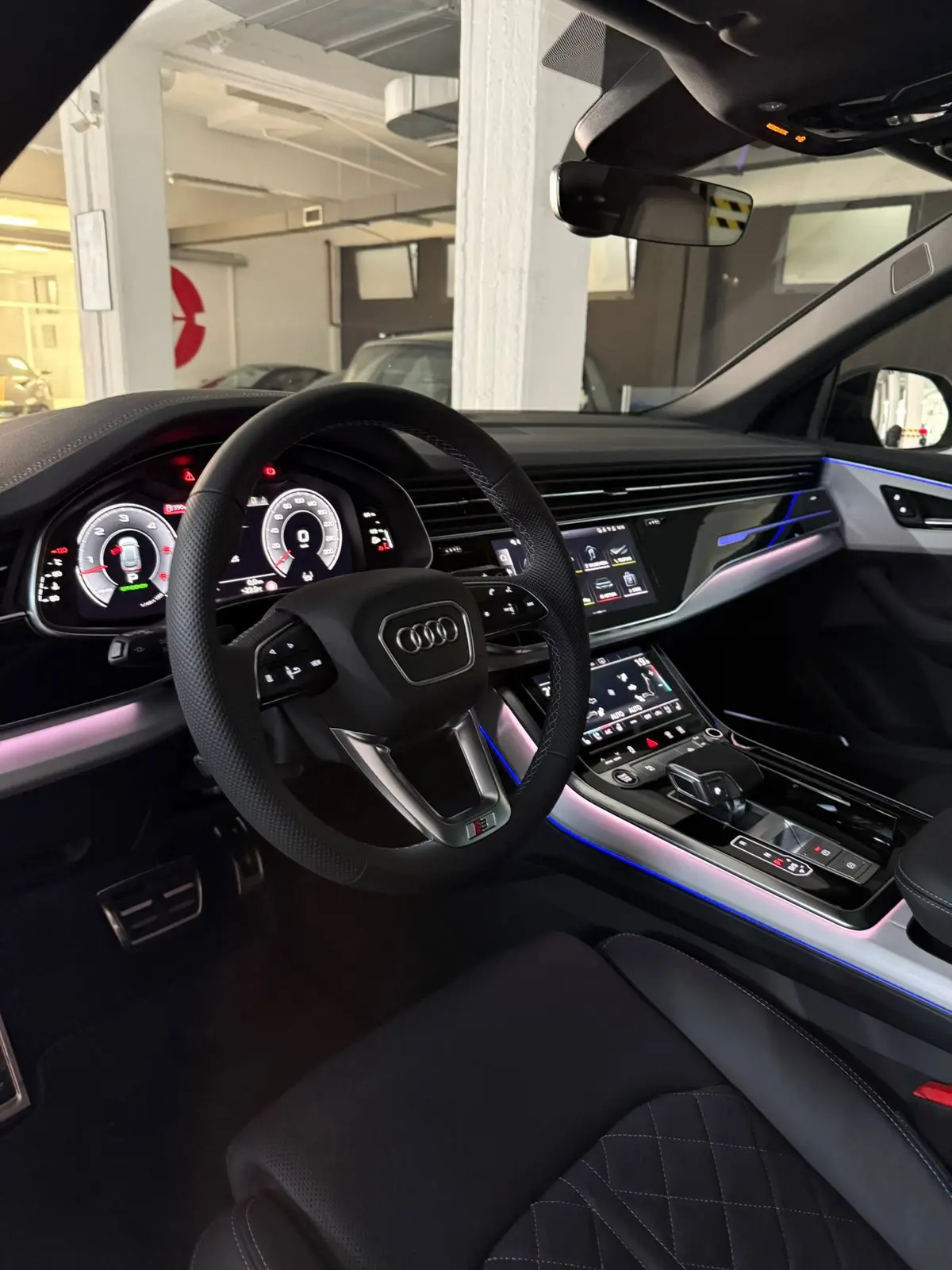 Audi Q8 2025, exterior — St. Tropez Luxury Car, Saint-Tropez. Audi Q8 in Saint-Tropez The Audi Q8 2025 is available to rent in Saint-Tropez as a 2025…