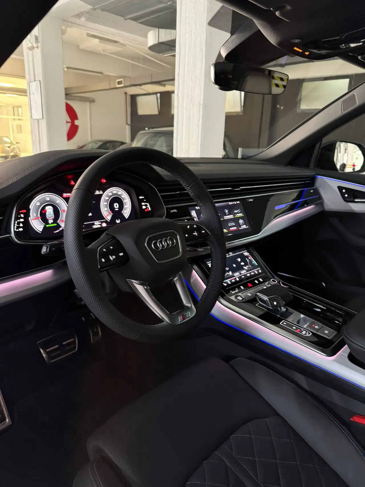 Audi Q8 2025, exterior — St. Tropez Luxury Car, Saint-Tropez. Audi Q8 in Saint-Tropez The Audi Q8 2025 is available to rent in Saint-Tropez as a 2025…
