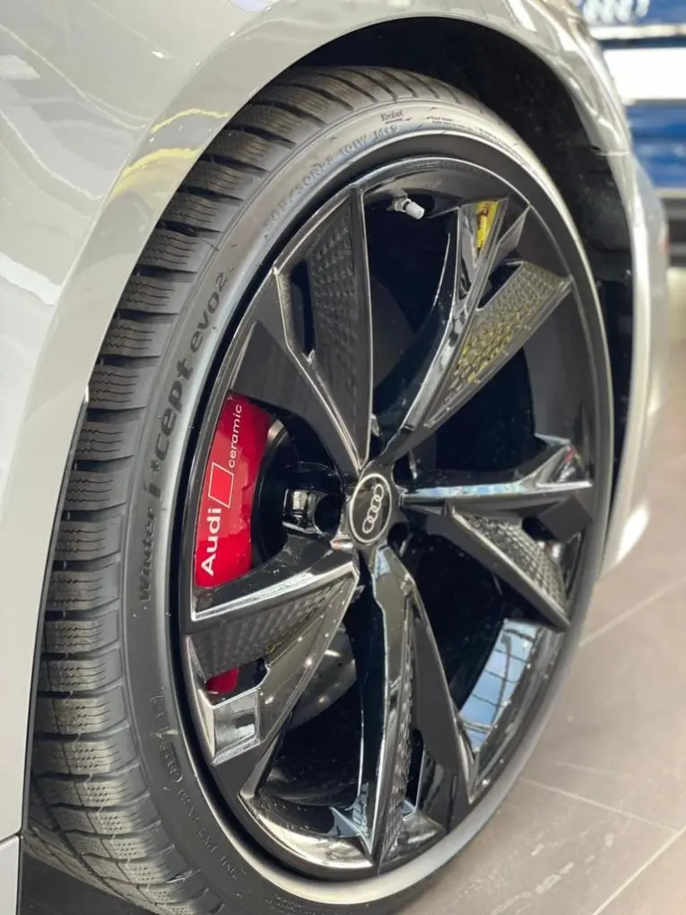 Audi RS6 Dynamic 2023, front view — St. Tropez Luxury Car, Saint-Tropez. Audi RS6 Dynamic in Saint-Tropez The Audi RS6 Dynamic, a 2023 sport model, is available…