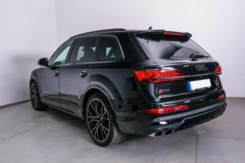 Audi SQ7 2025, rear view — St. Tropez Luxury Car, Saint-Tropez. Audi SQ7 in Saint-Tropez The Audi SQ7 2025 is available for rental in Saint-Tropez,…