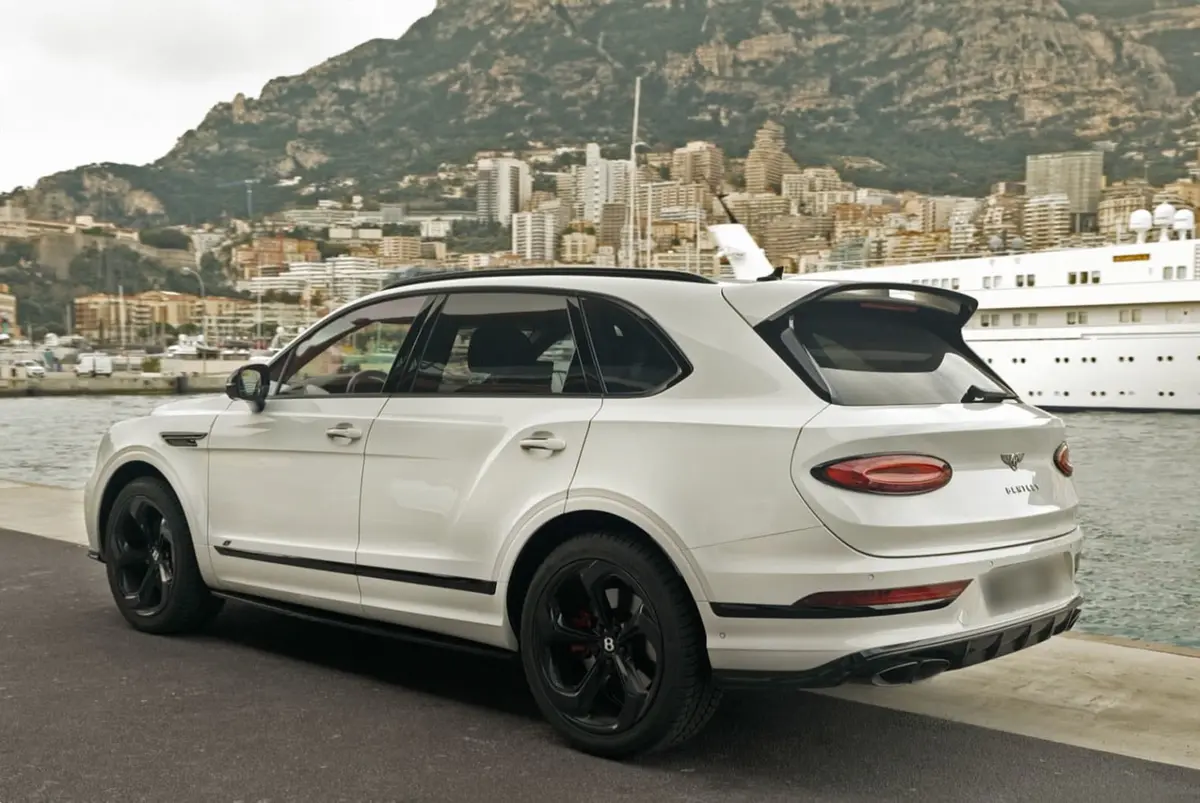 Bentley Bentayga V8-S 2024, exterior — St. Tropez Luxury Car, Saint-Tropez. Bentley Bentayga V8-S in Saint-Tropez The Bentley Bentayga V8-S 2024 is offered for…