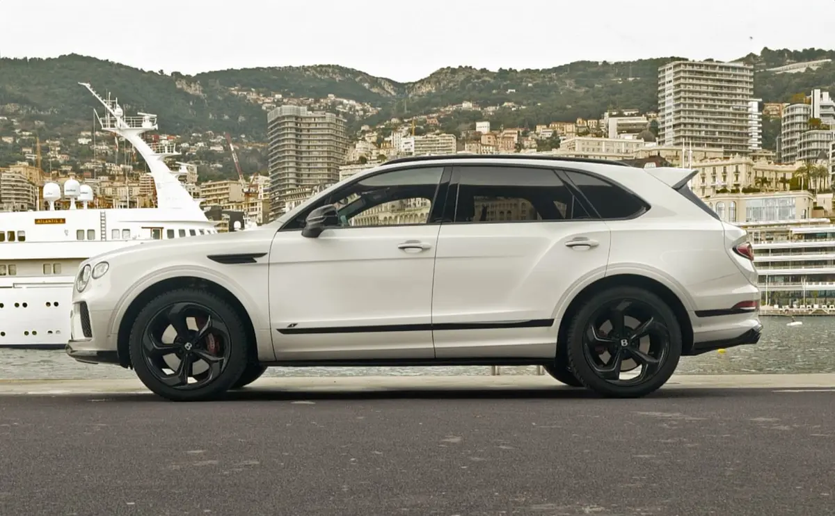 Bentley Bentayga V8-S 2024, front view — St. Tropez Luxury Car, Saint-Tropez. Bentley Bentayga V8-S in Saint-Tropez The Bentley Bentayga V8-S 2024 is offered for…