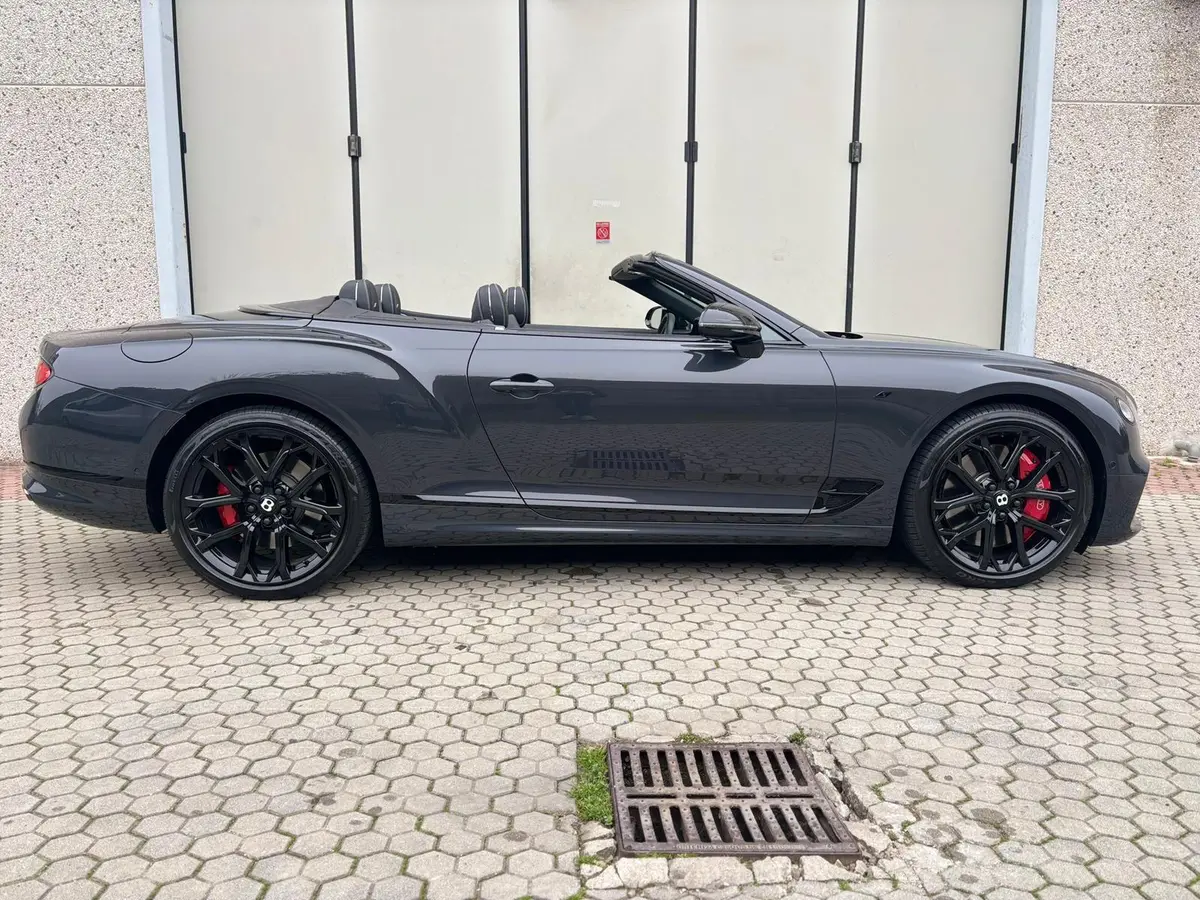 Bentley Continental GTC S V8 2025, exterior — St. Tropez Luxury Car, Saint-Tropez. Bentley Continental GTC S V8 in Saint-Tropez The Bentley Continental GTC S V8, from the…