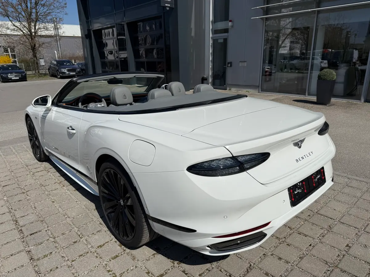Bentley Continental GTC Speed 2025, side profile — St. Tropez Luxury Car, Saint-Tropez. Bentley Continental GTC Speed in Saint-Tropez The Bentley Continental GTC Speed 2025 is…