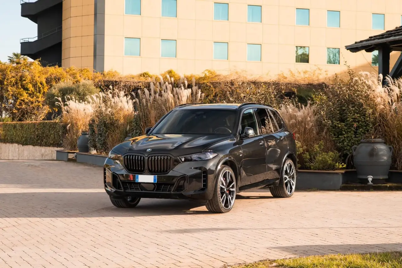 BMW X5 M-pack 30d 2025 — St. Tropez Luxury Car, Saint-Tropez. BMW X5 M-pack 30d in Saint-Tropez The 2025 BMW X5 M-pack 30d is available to rent in…