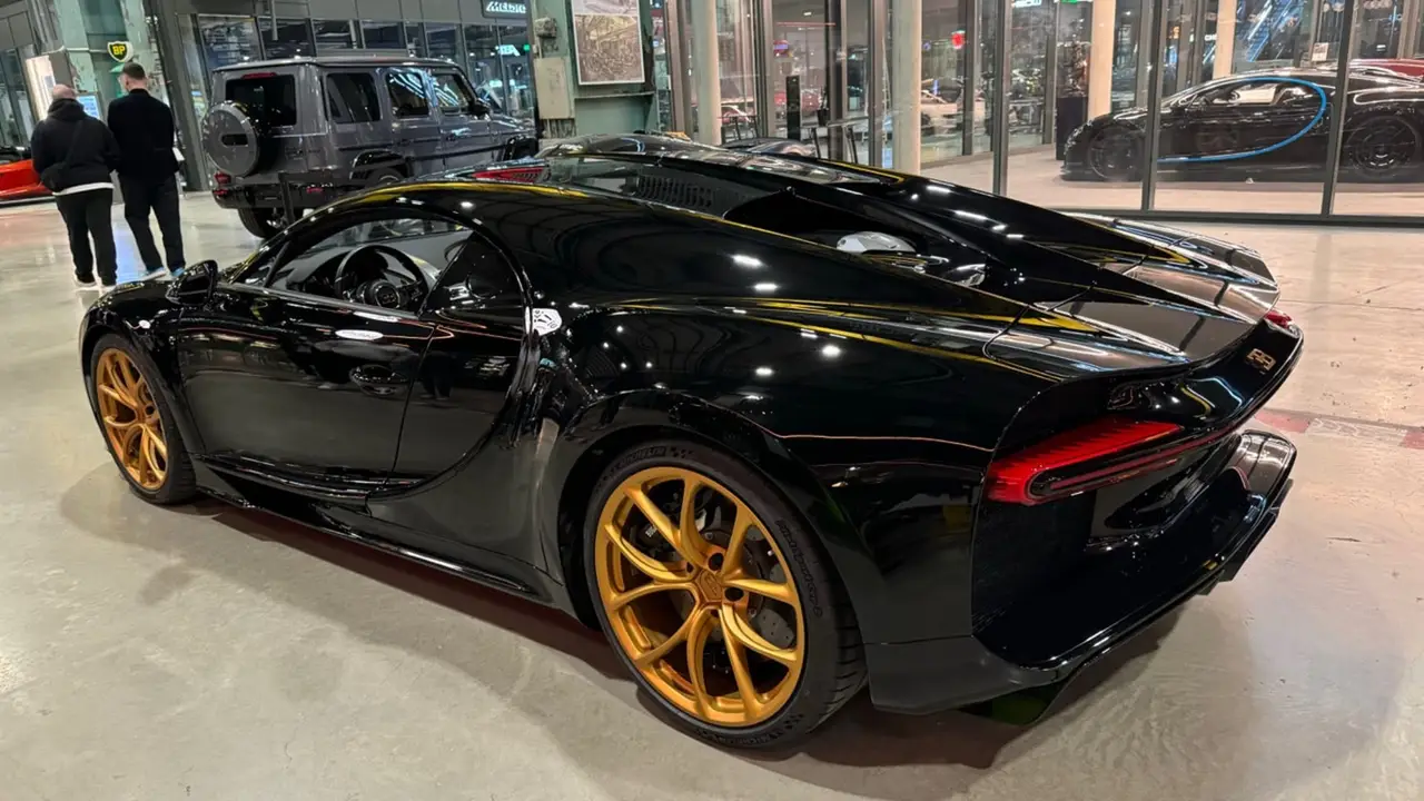 Bugatti Chiron 110 Ani 2019, front view — St. Tropez Luxury Car, Saint-Tropez. Bugatti Chiron 110 Ani in Saint-Tropez The Bugatti Chiron 110 Ani, a 2019 supercar, is…