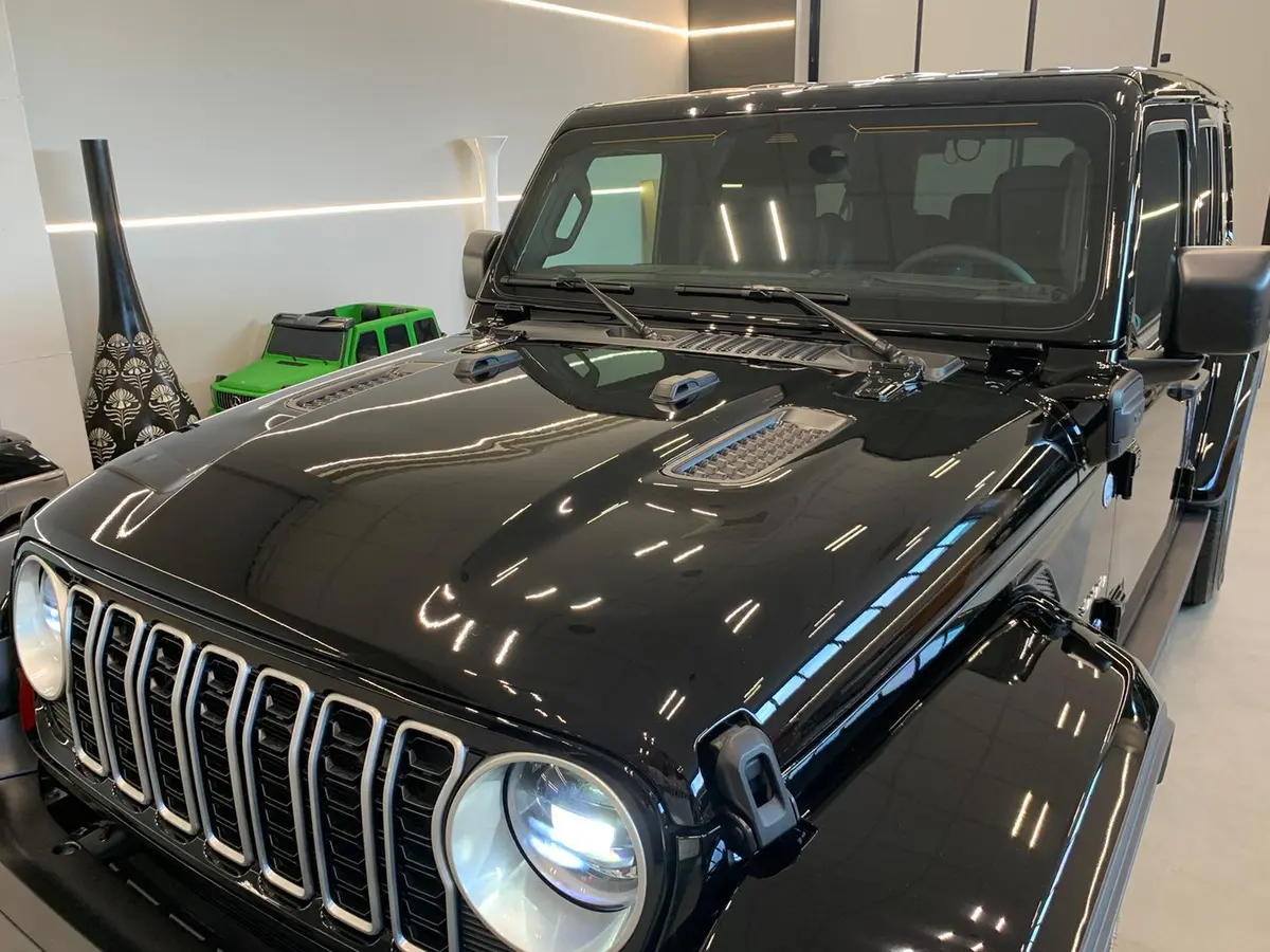 Jeep Wrangler 2025, dashboard — St. Tropez Luxury Car, Saint-Tropez. Jeep Wrangler in Saint-Tropez The Jeep Wrangler 2025 is offered for rental in…