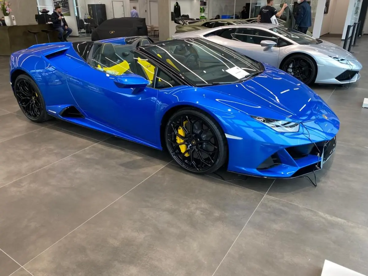 Lamborghini Huracan Evo Spyder 2022, front view — St. Tropez Luxury Car, Saint-Tropez. Lamborghini Huracan Evo Spyder in Saint-Tropez The Lamborghini Huracan Evo Spyder is…