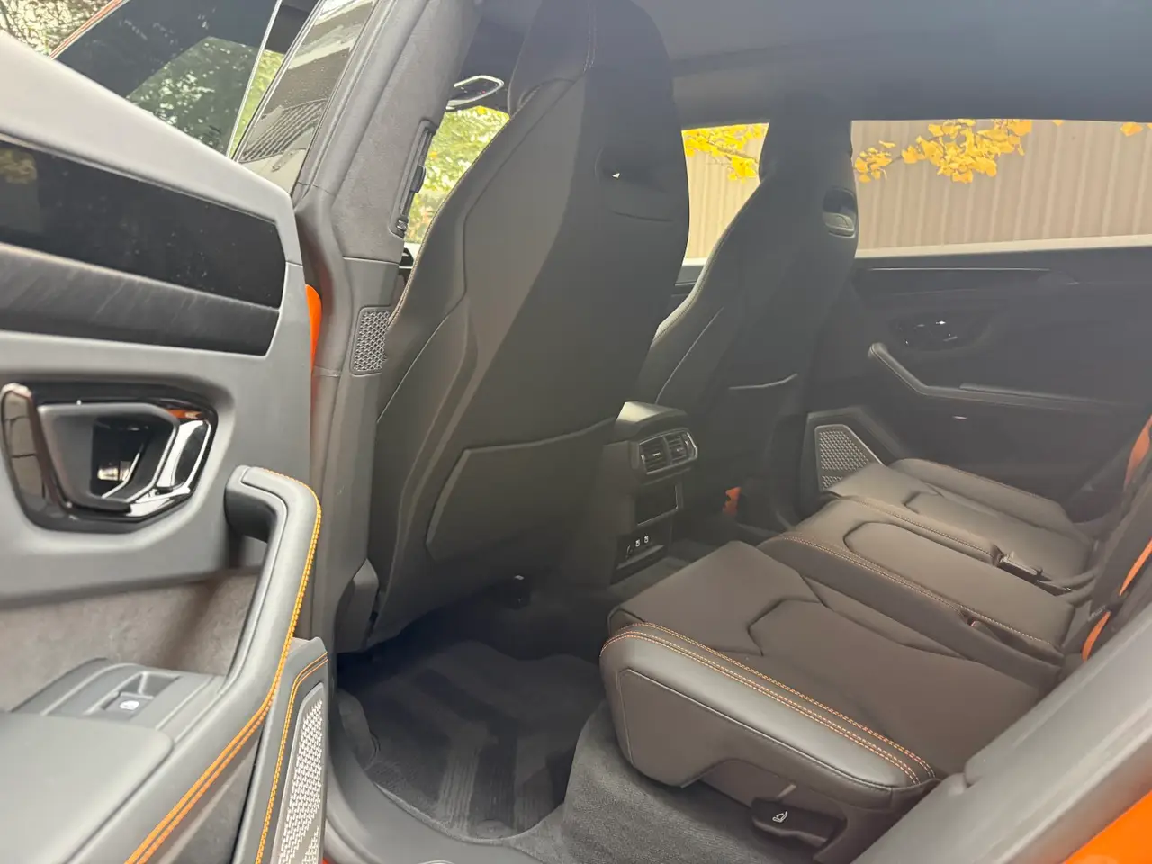 Lamborghini URUS SE 2025, dashboard — St. Tropez Luxury Car, Saint-Tropez. Lamborghini URUS SE in Saint-Tropez The Lamborghini URUS SE 2025 is available for rental…