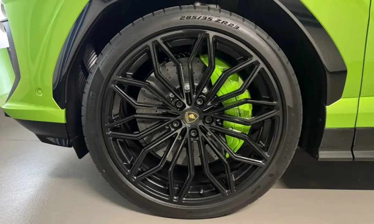 Lamborghini Urus SE 2026, exterior — St. Tropez Luxury Car, Saint-Tropez. Lamborghini Urus SE in Saint-Tropez The Lamborghini Urus SE 2026 is available to rent in…