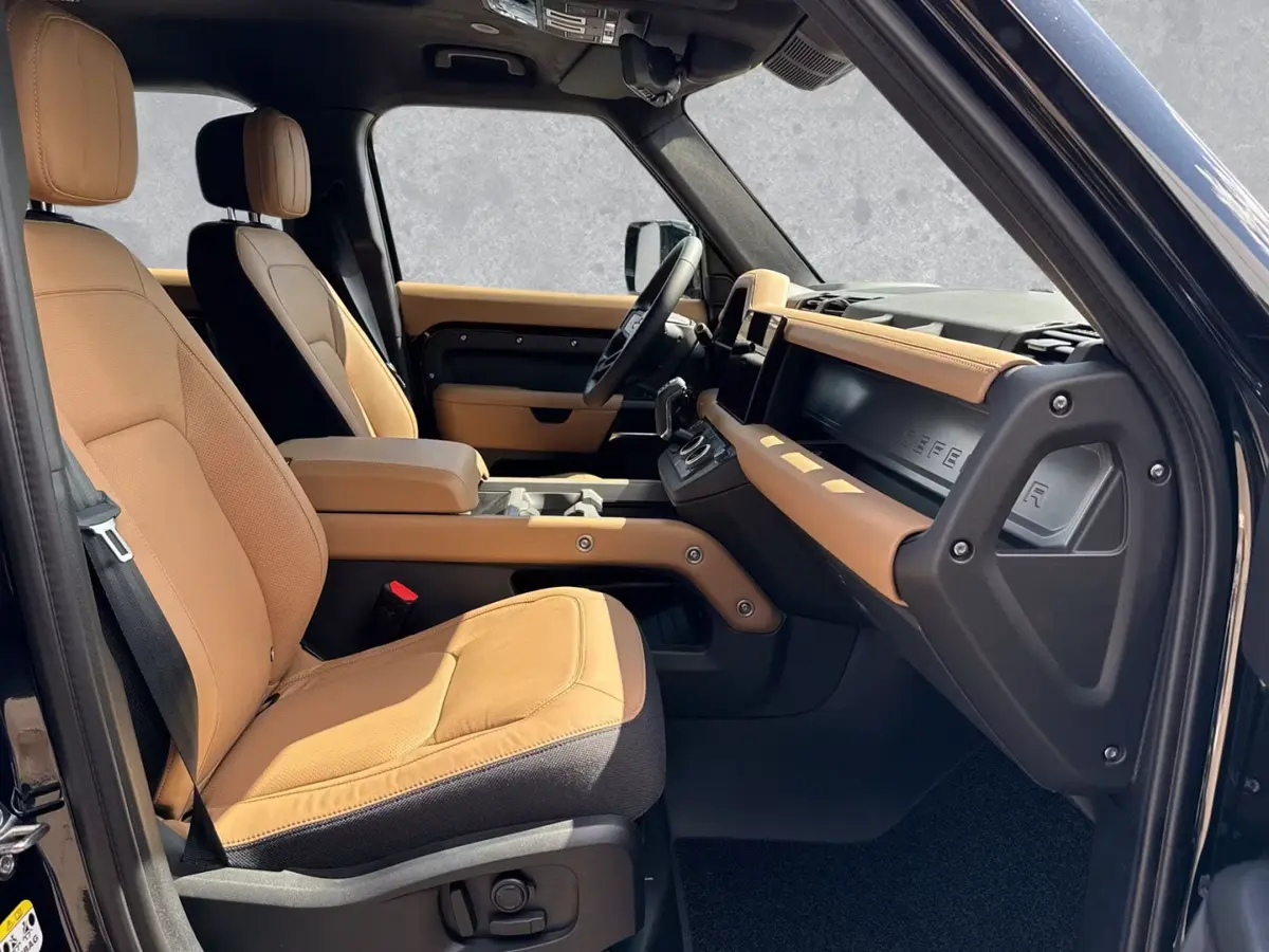 Land Rover Defender 2024, front view — St. Tropez Luxury Car, Saint-Tropez. Land Rover Defender in Saint-Tropez The 2024 Land Rover Defender is available for rental…