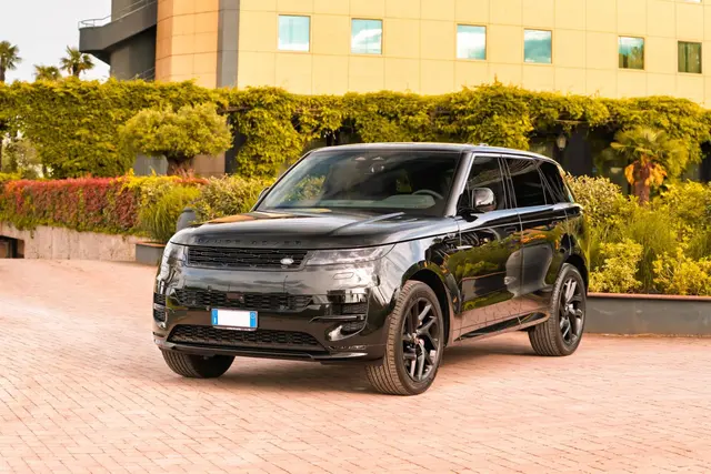 Land Rover Range Rover Sport Dynamic SE 2025 — St. Tropez Luxury Car, Saint-Tropez