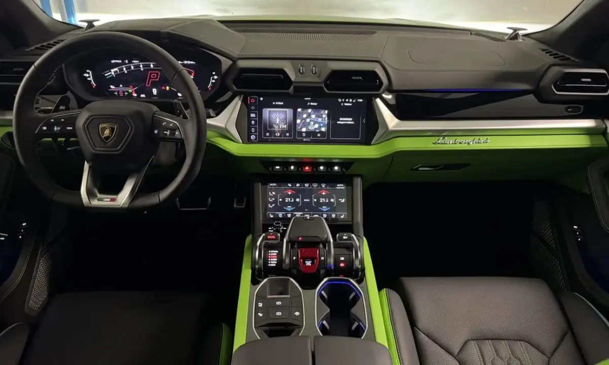 Land Rover Range Rover Sport Dynamic SE 2025, dashboard — St. Tropez Luxury Car, Saint-Tropez. Land Rover Range Rover Sport Dynamic SE in Saint-Tropez The Land Rover Range Rover Sport…