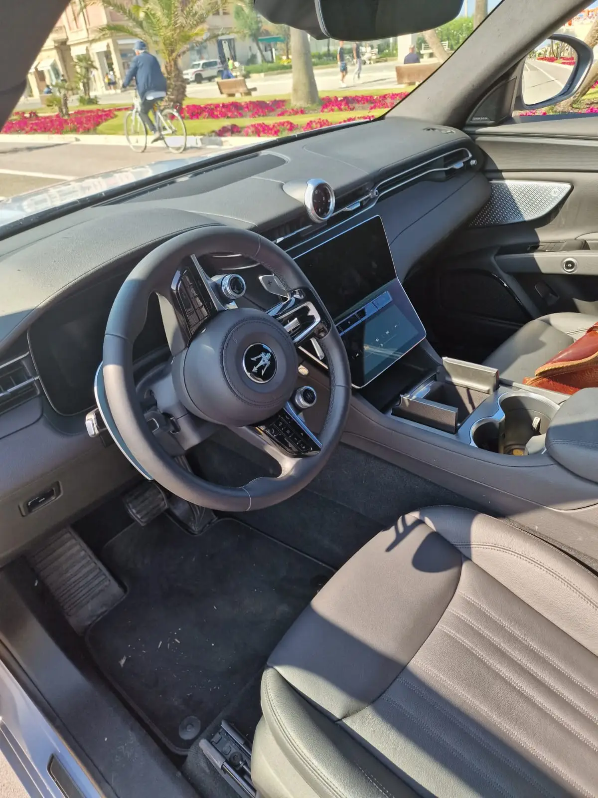 Maserati Grecale GT 2025, front view — St. Tropez Luxury Car, Saint-Tropez. Maserati Grecale GT in Saint-Tropez The Maserati Grecale GT 2025 is offered for rental in…