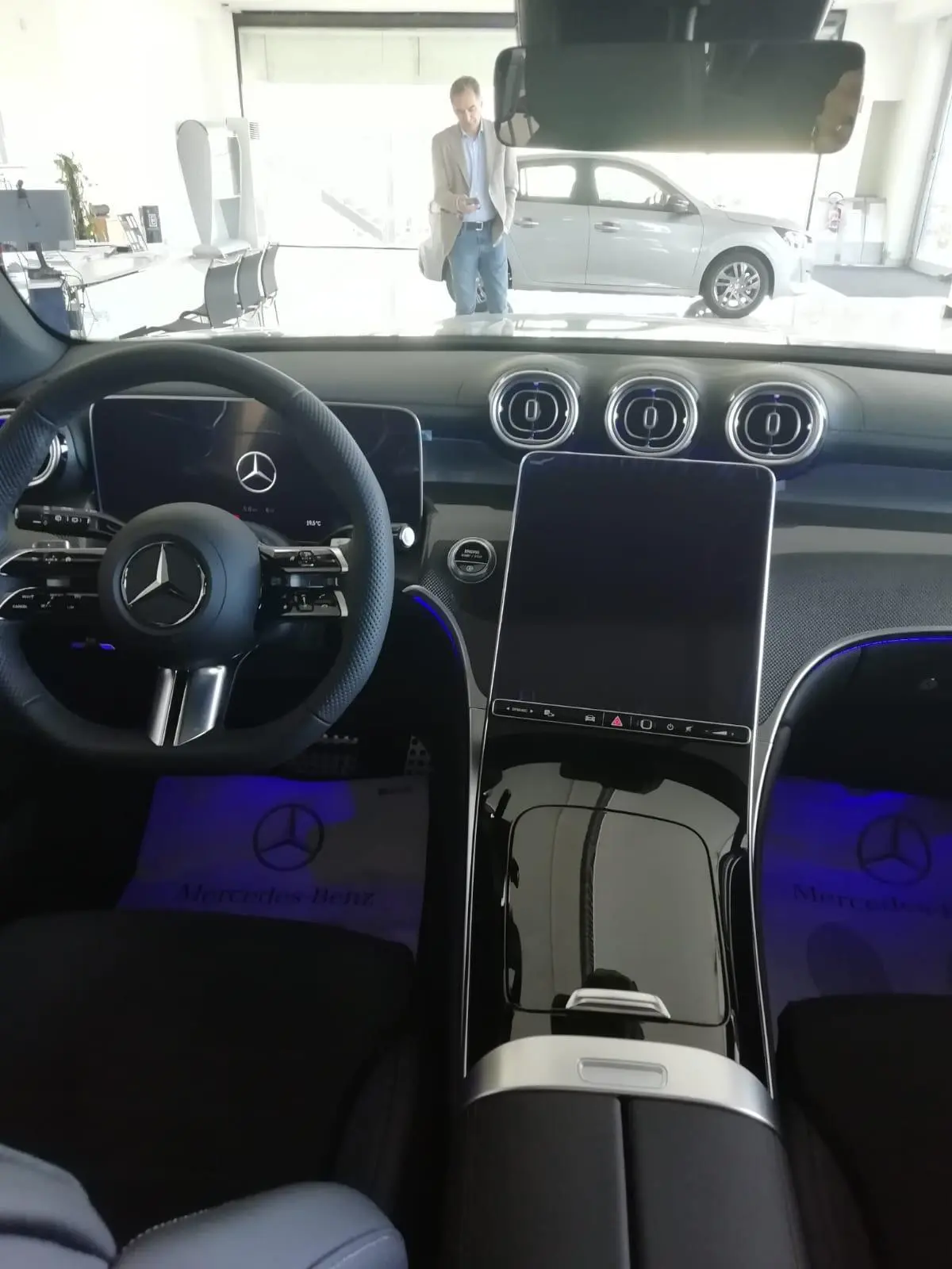 Mercedes Benz GLC 2025, exterior — St. Tropez Luxury Car, Saint-Tropez. Mercedes Benz GLC in Saint-Tropez The 2025 Mercedes Benz GLC is available for rental in…