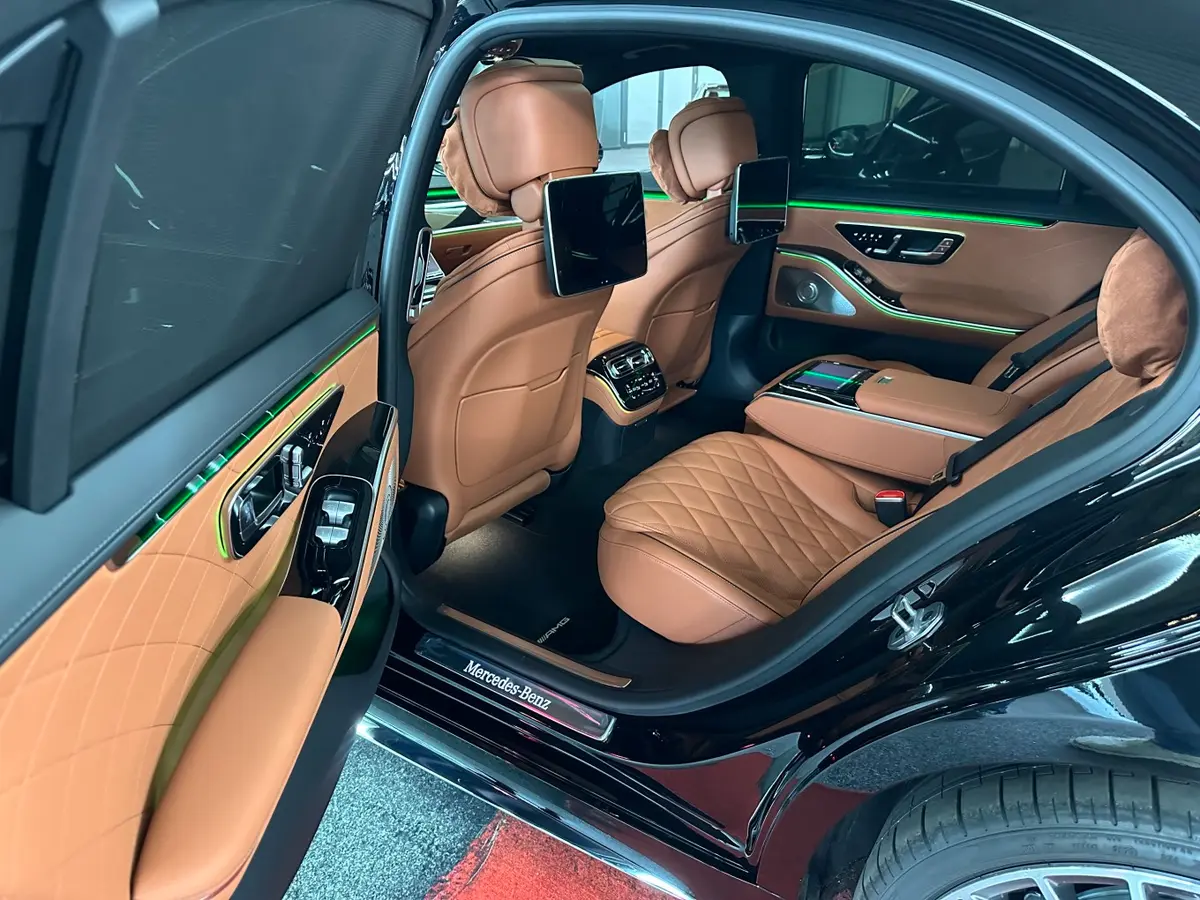 Mercedes Benz S-klasse S400 Long 4-Matic 2023, rear view — St. Tropez Luxury Car, Saint-Tropez. Mercedes Benz S-klasse S400 Long 4-Matic in Saint-Tropez The 2023 Mercedes Benz S-klasse…