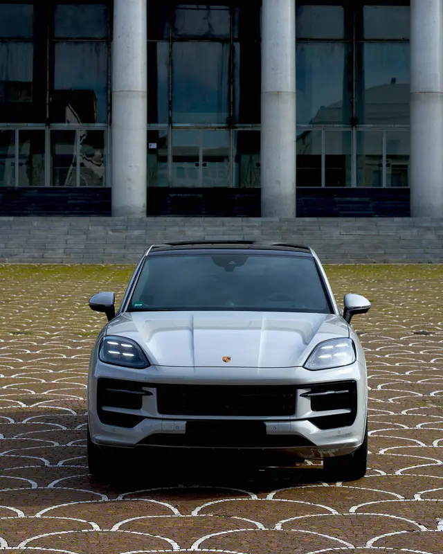 Porsche Cayenne 2025 — St. Tropez Luxury Car, Saint-Tropez