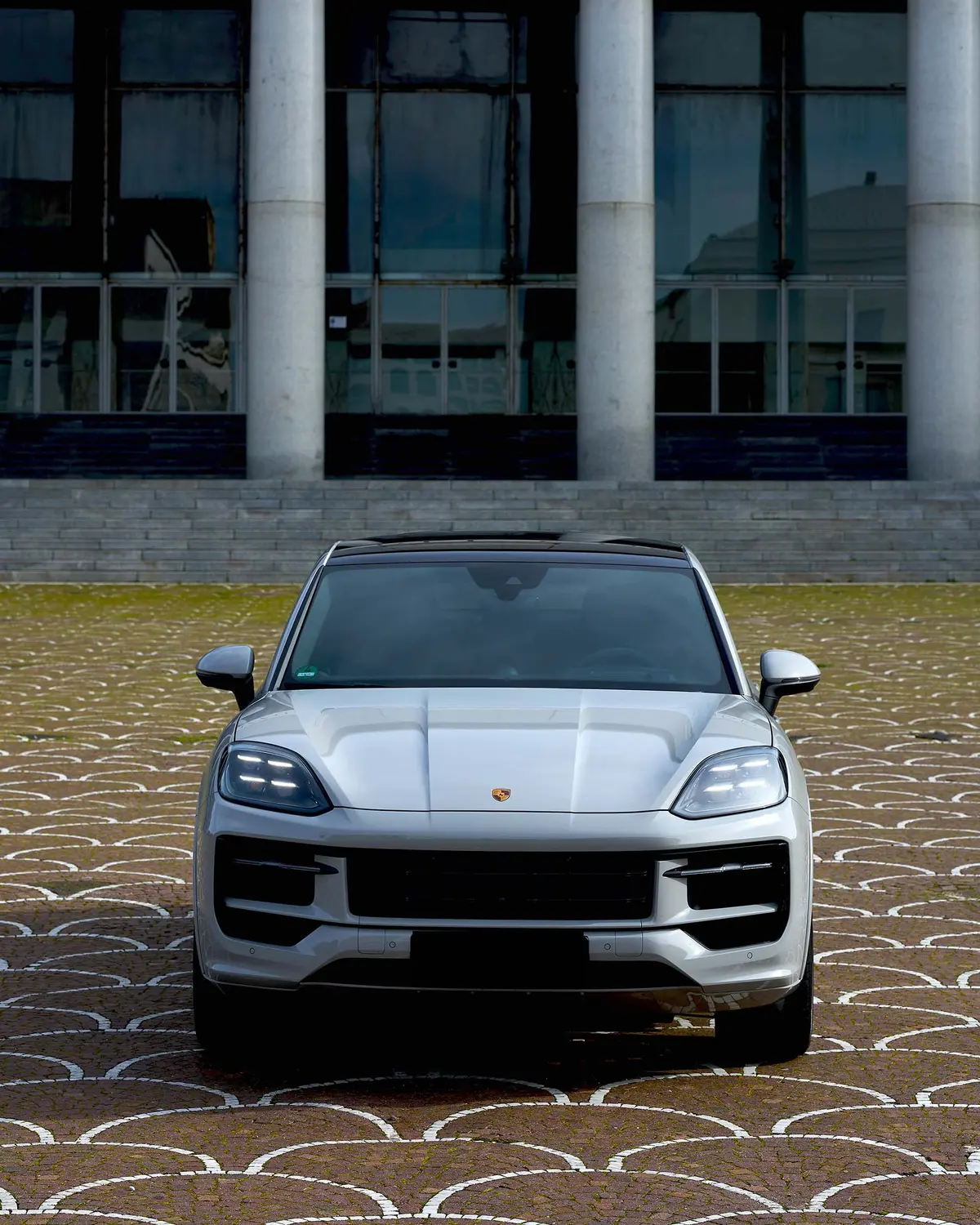 Porsche Cayenne 2025 — St. Tropez Luxury Car, Saint-Tropez. Porsche Cayenne in Saint-Tropez The Porsche Cayenne is available for rental in…