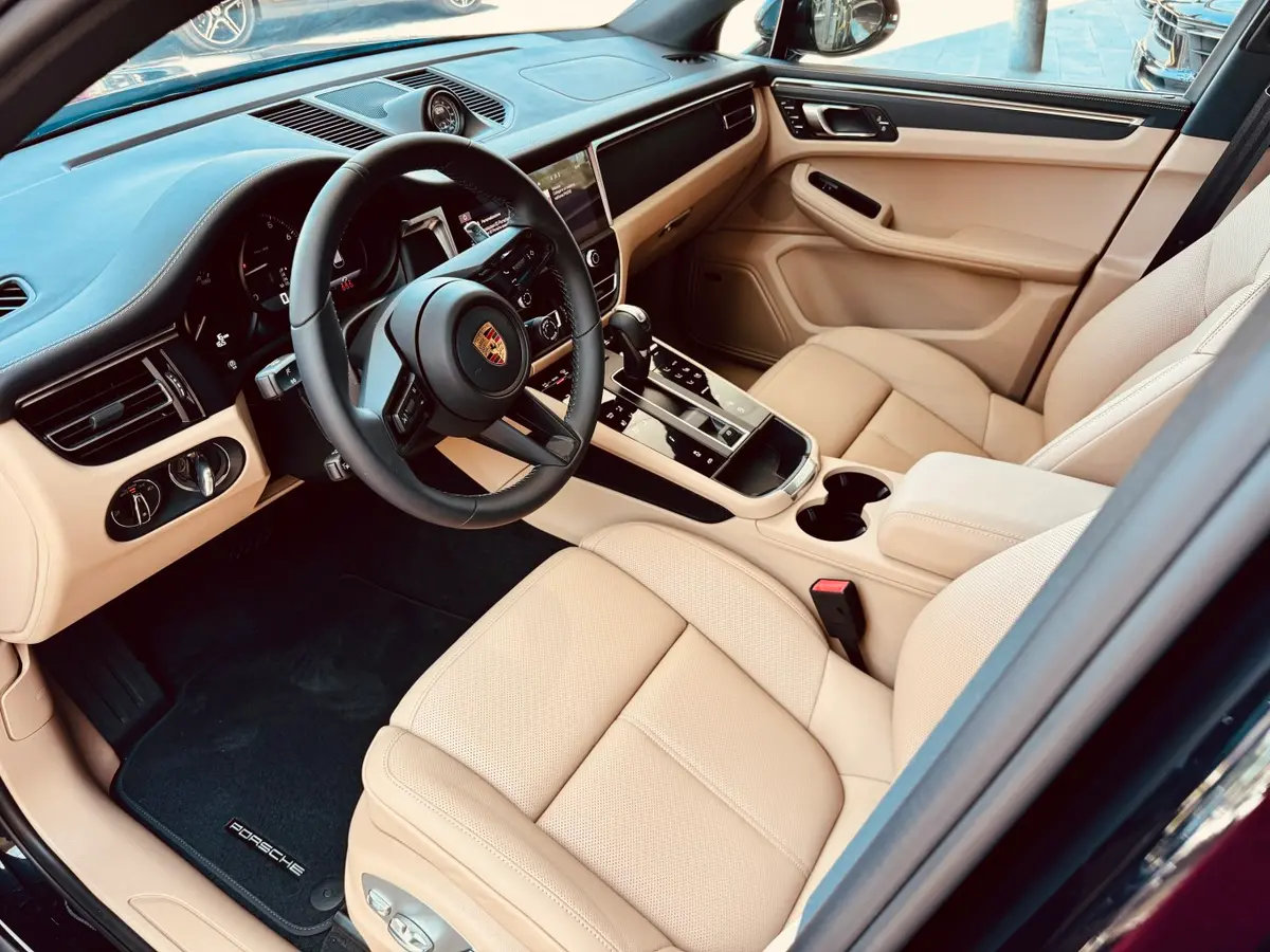 Porsche Macan 2024, front view — St. Tropez Luxury Car, Saint-Tropez. Porsche Macan in Saint-Tropez The Porsche Macan 2024 is available to rent in Saint-Tropez…