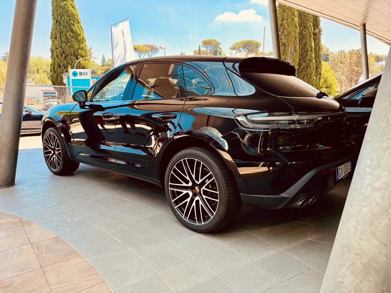 Porsche Macan 2024, rear view — St. Tropez Luxury Car, Saint-Tropez. Porsche Macan in Saint-Tropez The Porsche Macan 2024 is available to rent in Saint-Tropez…