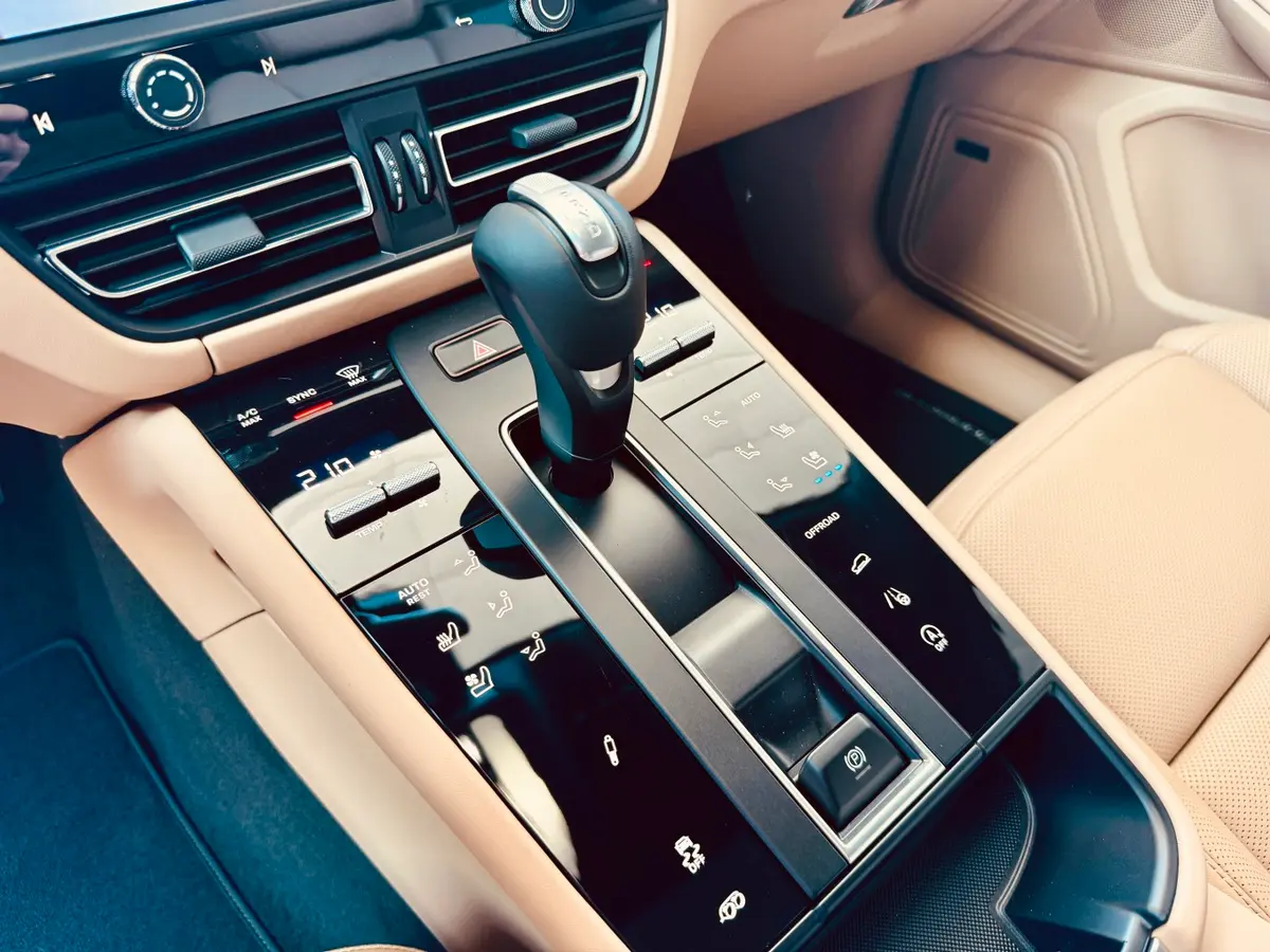 Porsche Macan 2024, interior — St. Tropez Luxury Car, Saint-Tropez. Porsche Macan in Saint-Tropez The Porsche Macan 2024 is available to rent in Saint-Tropez…