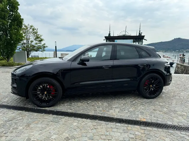 Porsche Macan GTS 2024 — St. Tropez Luxury Car, Saint-Tropez