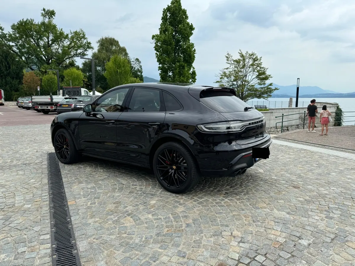 Porsche Macan GTS 2024, front view — St. Tropez Luxury Car, Saint-Tropez. Porsche Macan GTS in Saint-Tropez The Porsche Macan GTS, 2024, is available for rental in…