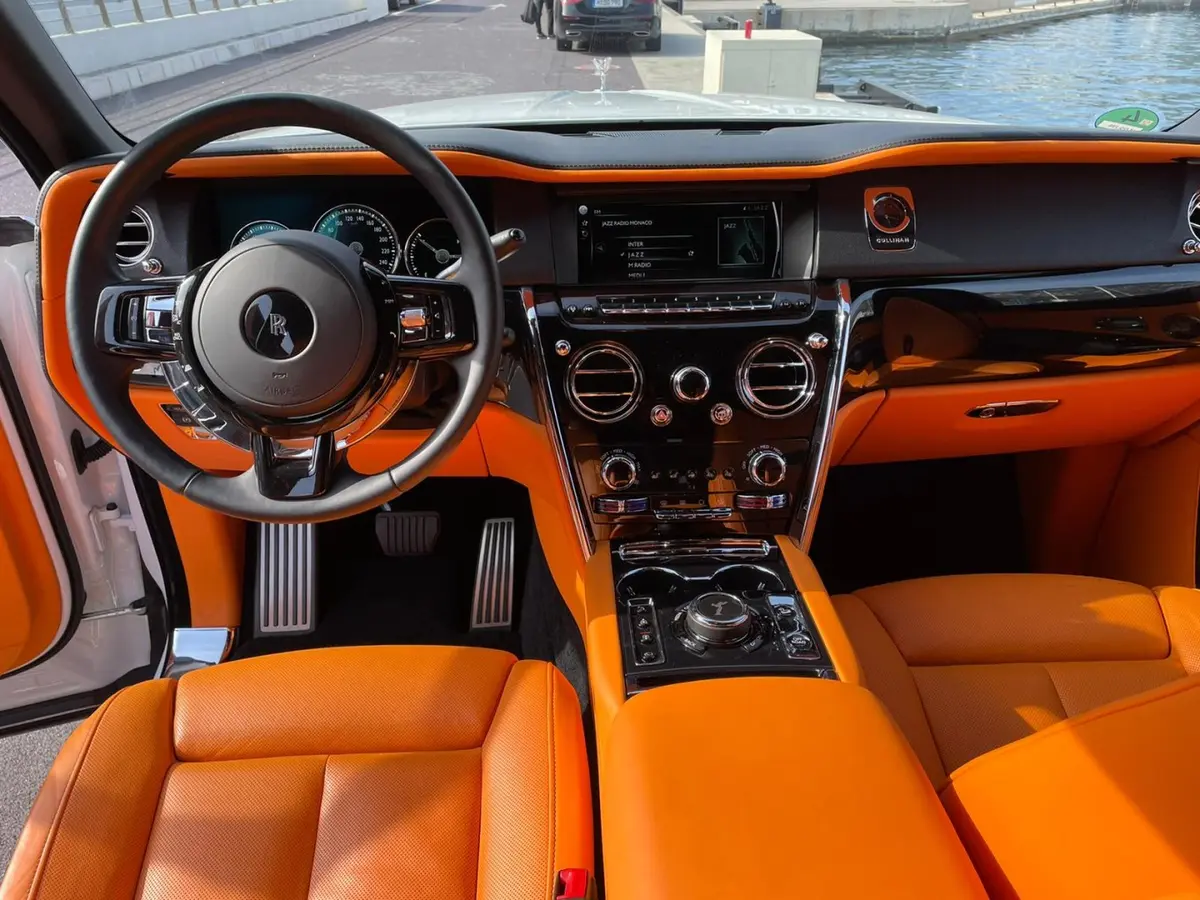 Rolls-Royce Cullinan 2022, rear view — St. Tropez Luxury Car, Saint-Tropez. Rolls-Royce Cullinan in Saint-Tropez The 2022 Rolls-Royce Cullinan is offered for rental…