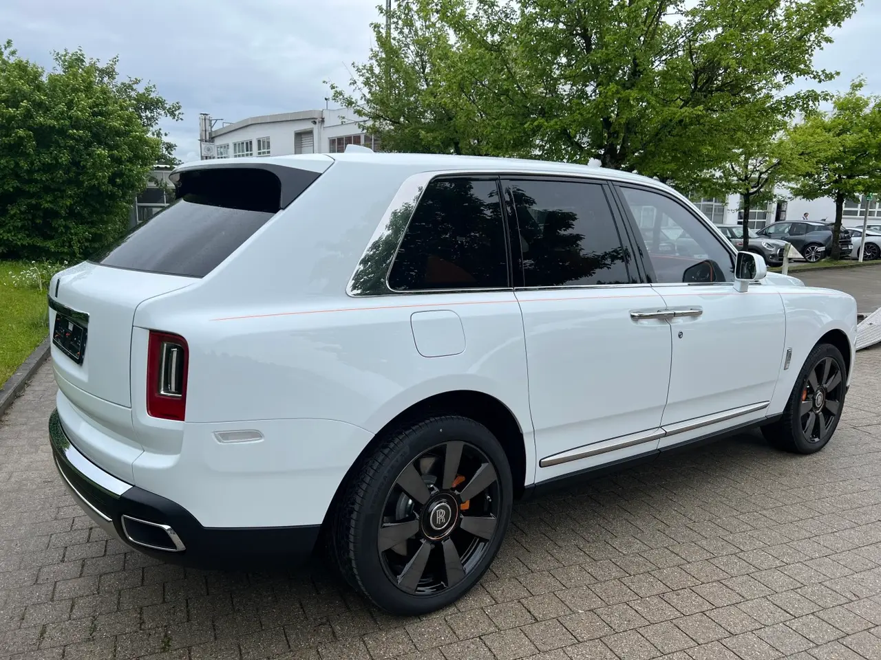 Rolls-Royce Cullinan 2022, exterior — St. Tropez Luxury Car, Saint-Tropez. Rolls-Royce Cullinan in Saint-Tropez The 2022 Rolls-Royce Cullinan is offered for rental…