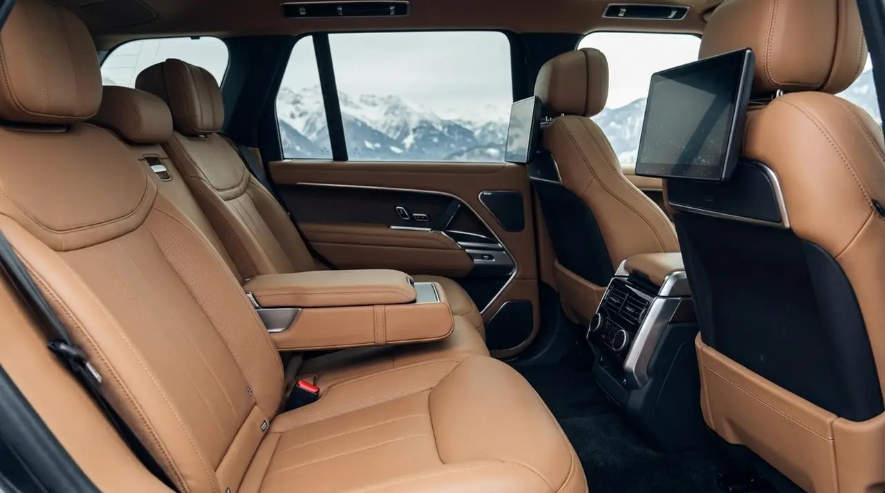 Rover Range Rover Autobiography P530 2026, dashboard — St. Tropez Luxury Car, Saint-Tropez. Rover Range Rover Autobiography P530 in Saint-Tropez The 2026 Rover Range Rover…