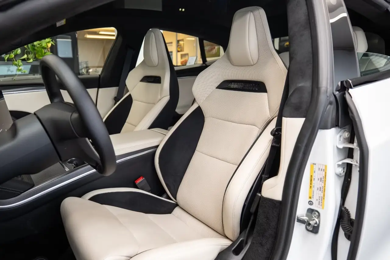 Tesla Model S Plaid 2025, rear view — St. Tropez Luxury Car, Saint-Tropez. Tesla Model S Plaid in Saint-Tropez The Tesla Model S Plaid, a 2025 electric model rated…