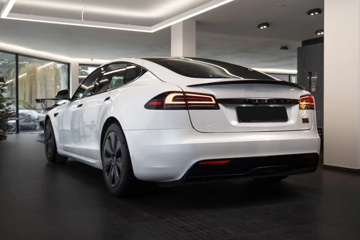 Tesla Model S Plaid 2025, dashboard — St. Tropez Luxury Car, Saint-Tropez. Tesla Model S Plaid in Saint-Tropez The Tesla Model S Plaid, a 2025 electric model rated…