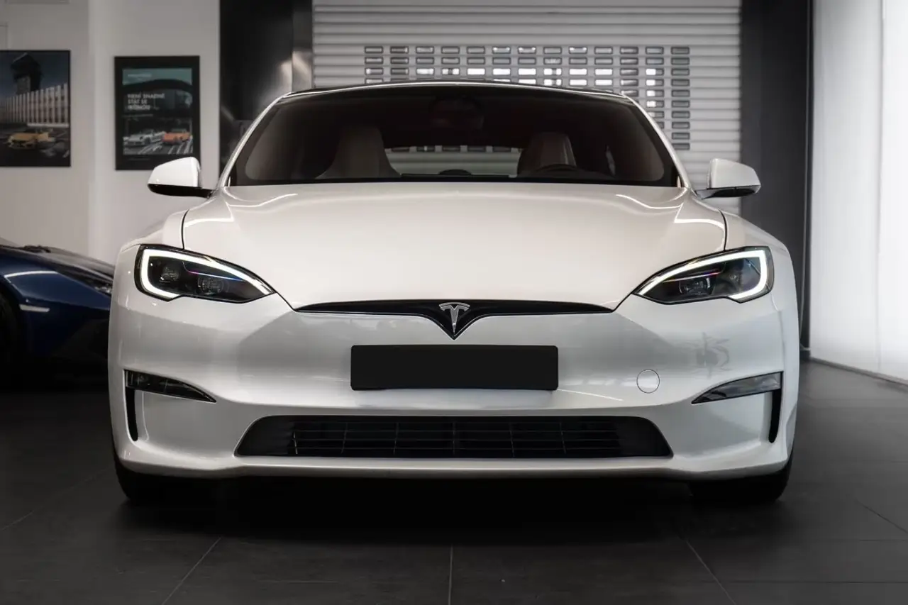 Tesla Model S Plaid 2025, side profile — St. Tropez Luxury Car, Saint-Tropez. Tesla Model S Plaid in Saint-Tropez The Tesla Model S Plaid, a 2025 electric model rated…